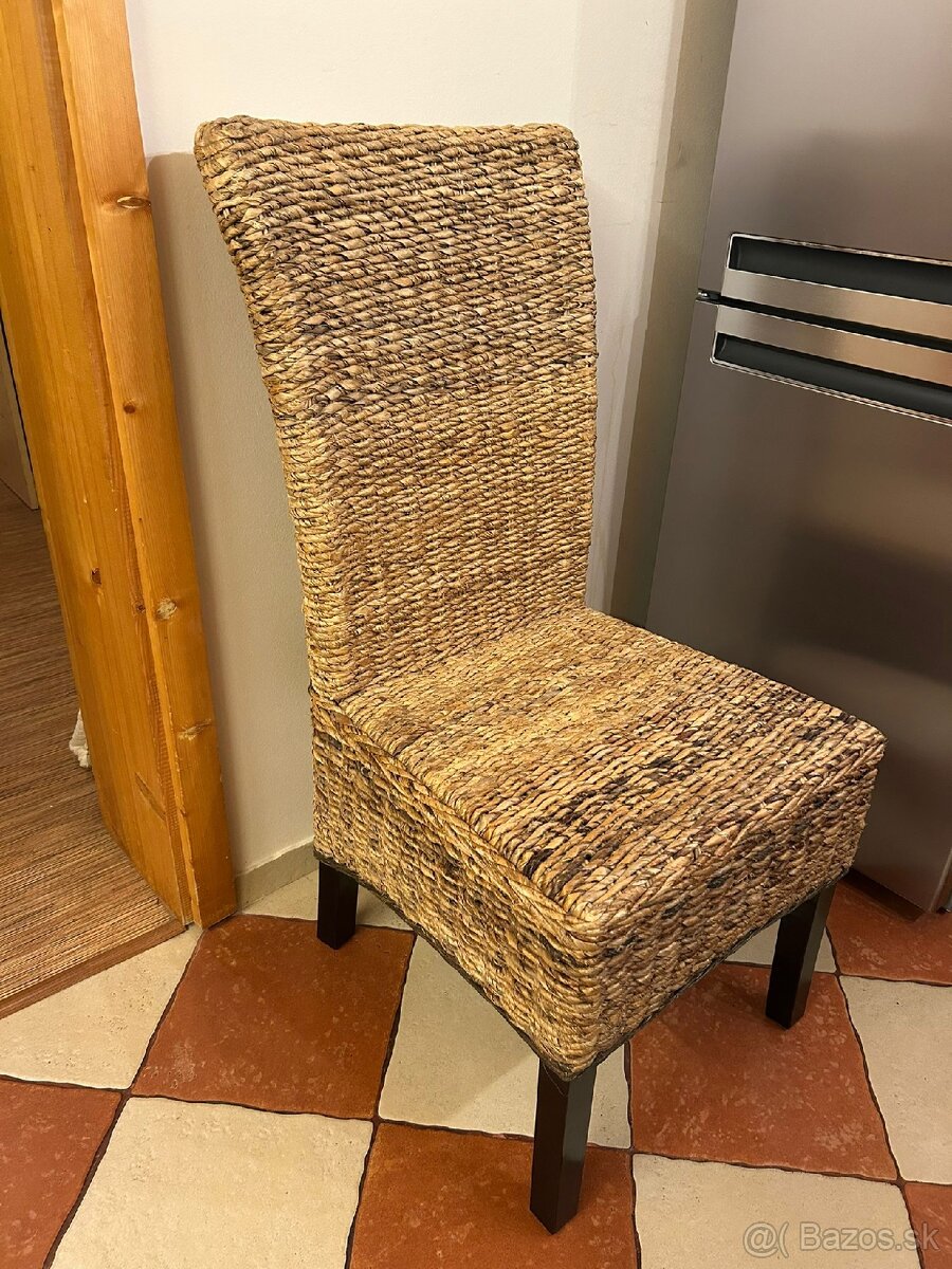 Jedálenské stoličky - 2