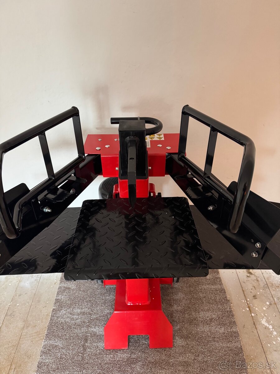 Štiepačka dreva stojaca 9T - 2