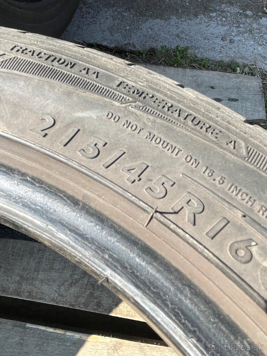 Dunlop 215/45 R16 letné - 2