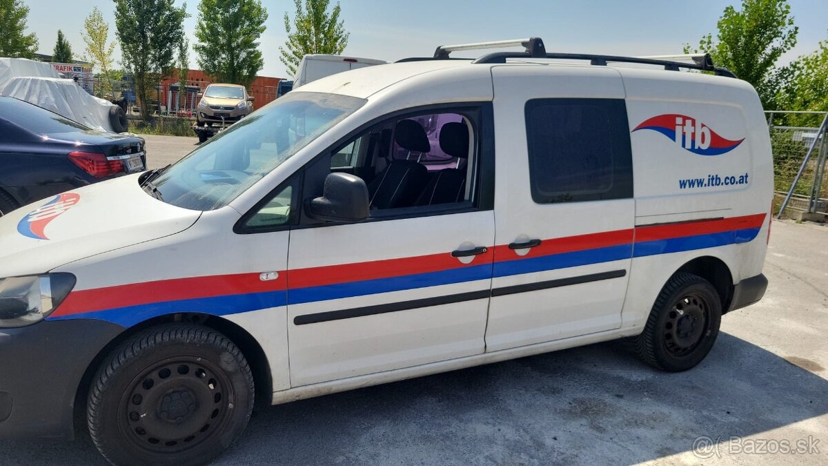 Vw Caddy 4x4 Maxi 5 miestne - 2