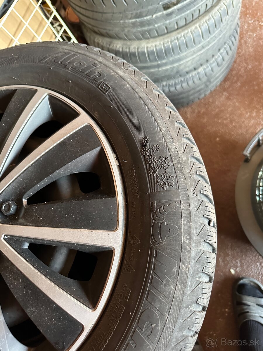 Zimné pneu Michelin na disku + puklice - 2