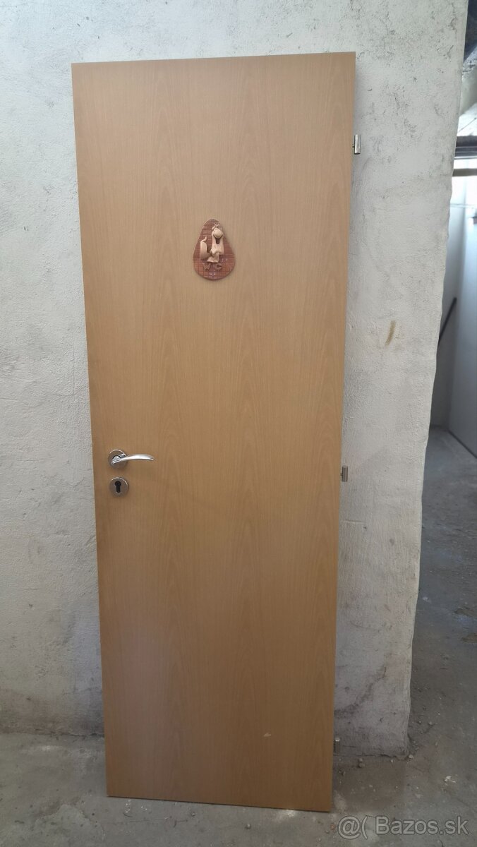 Predam dvere 4ks a dvierka - 2