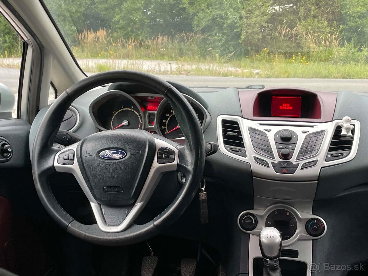 Ford Fiesta - 2