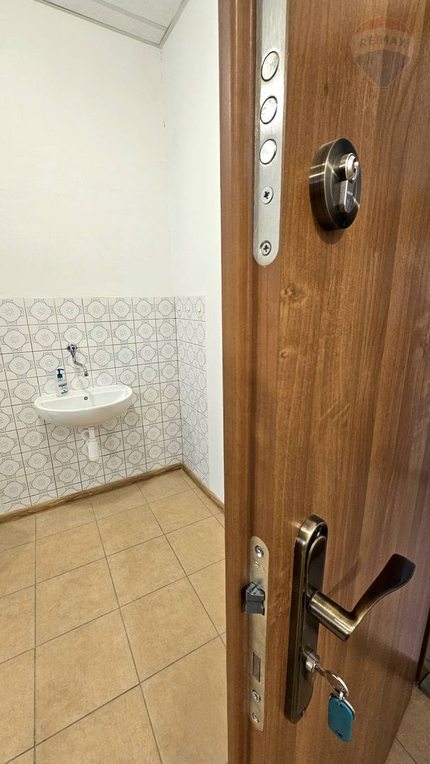 Prenájom kancelárie 13 m2 s parkovaním, Nitra - Priemyselná - 2