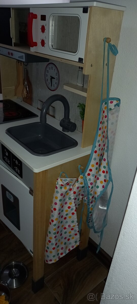 Kuchyna s prislusenstvom - 2