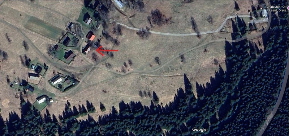 Stavebný pozemok s drevenicou v Oravskej Lesnej - 2