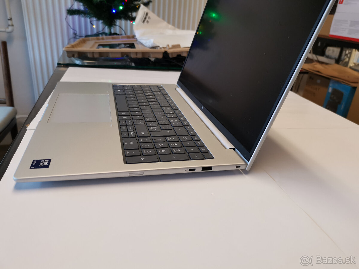 Predám notebook HP EliteBook 8 G1i 16" - 2