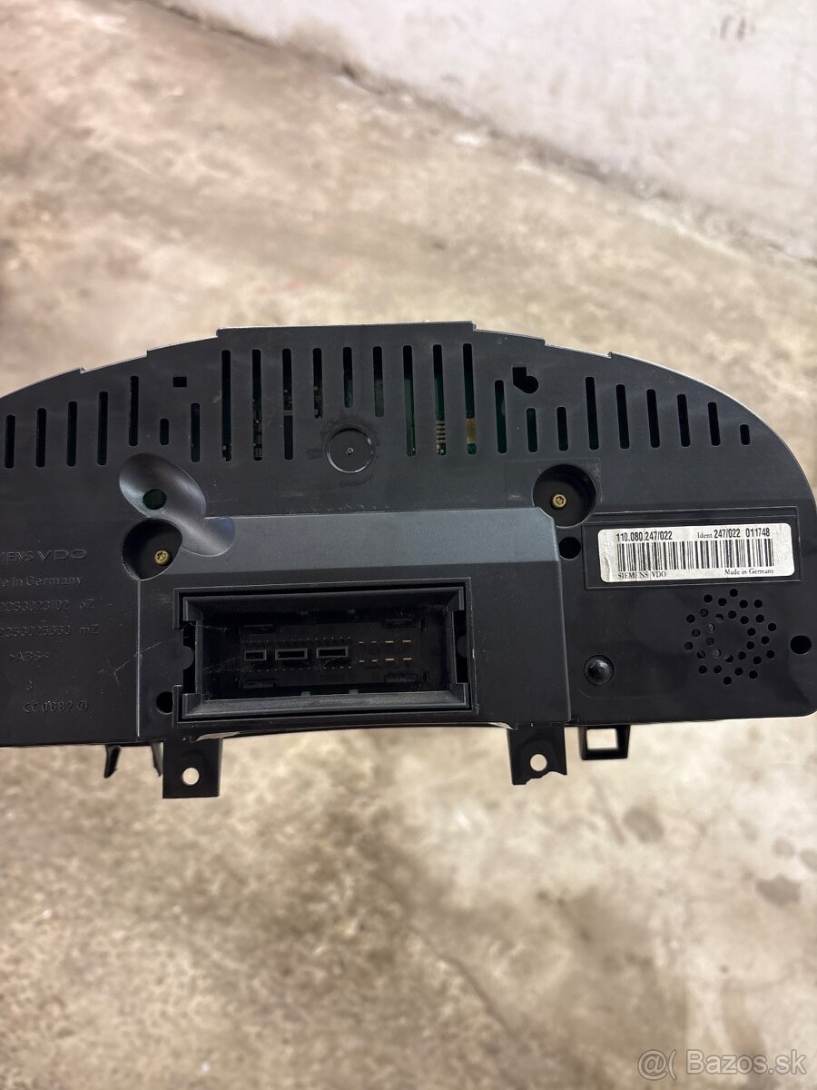 VW Golf 5 budíky - 2