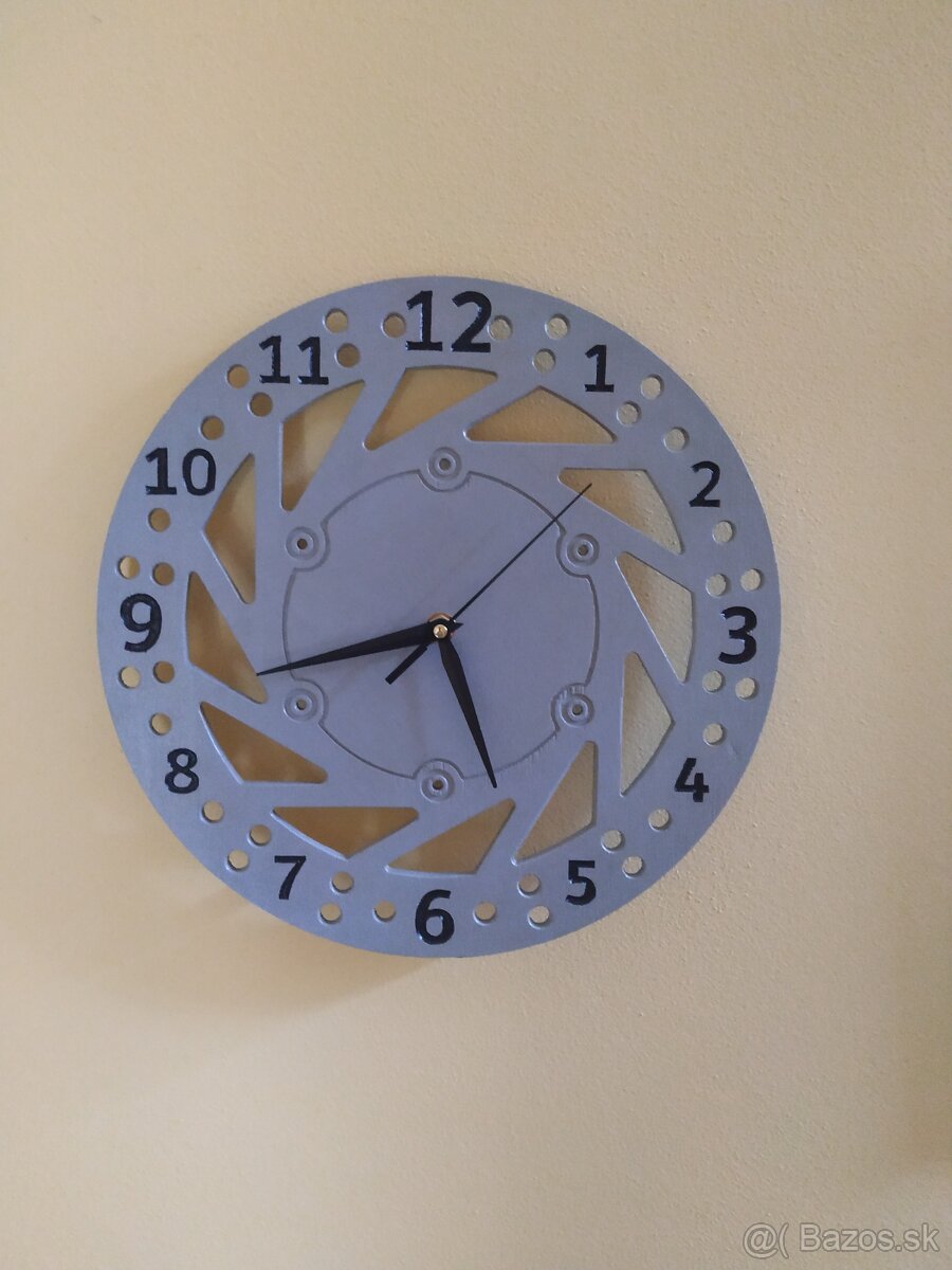 Nástenné hodiny, variant B - 2