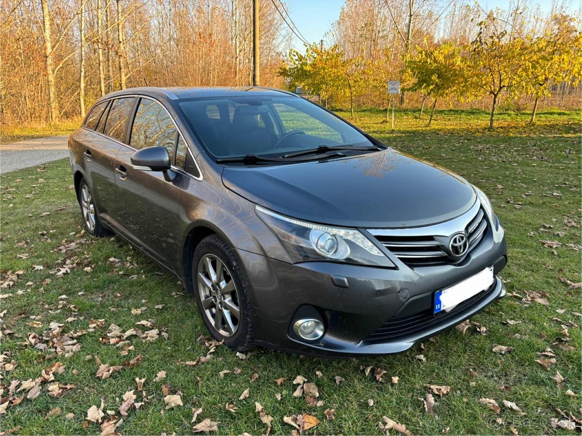 Toyota Avensis 2.0l D-4D Sol - 2