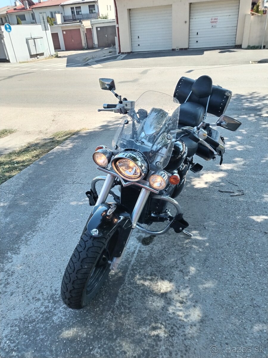Suzuki intruder vz800 - 2