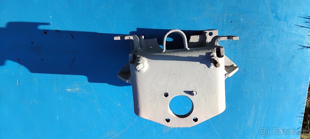 Zetor UR1, konzola prednej napravy - 2