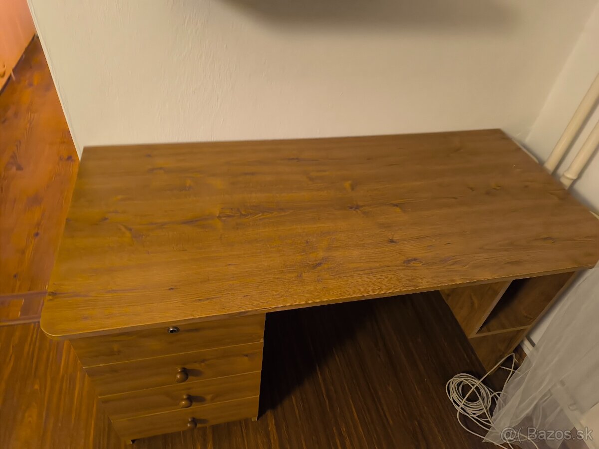 Pisaci stol - 2