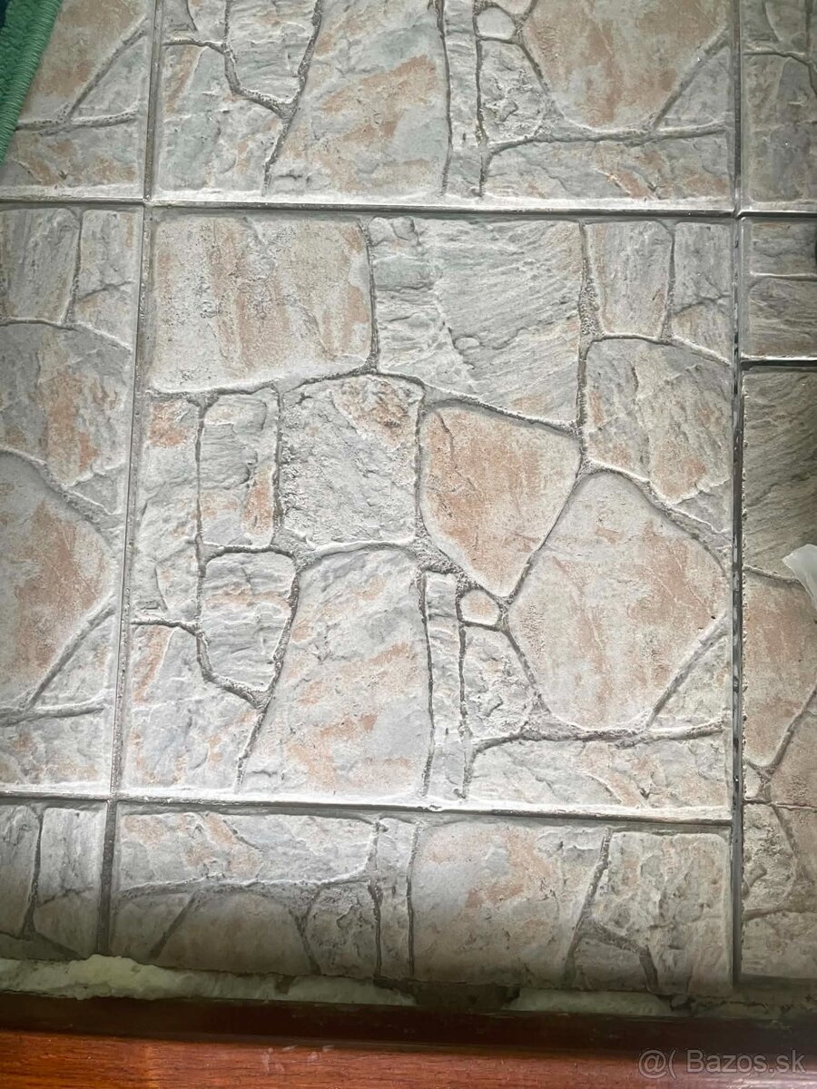 Kúpim dlažbu 30x30 - 2