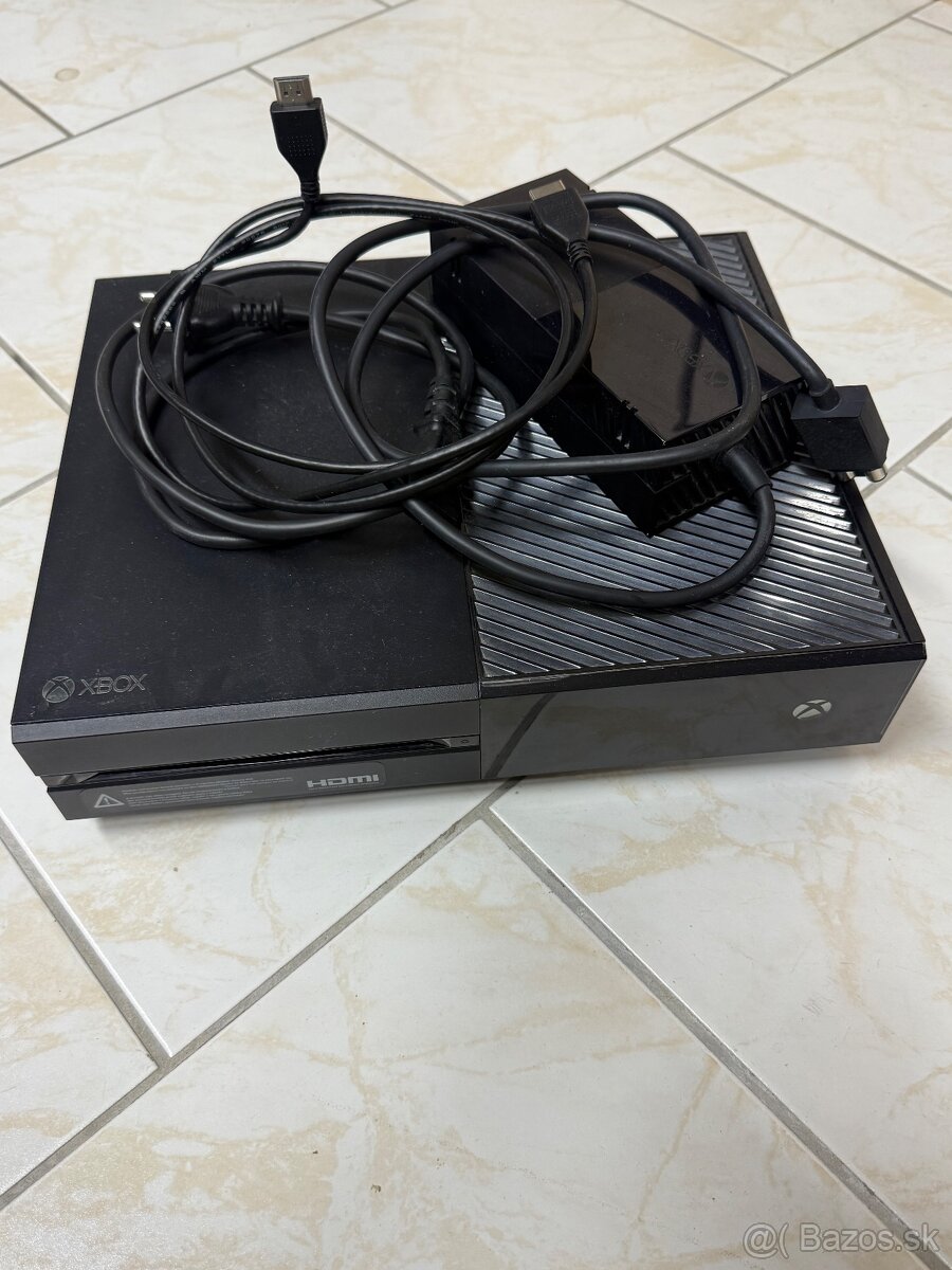 Predám hernú konzolu Xbox One,ovladač,kinect,sluchátka,hry - 2