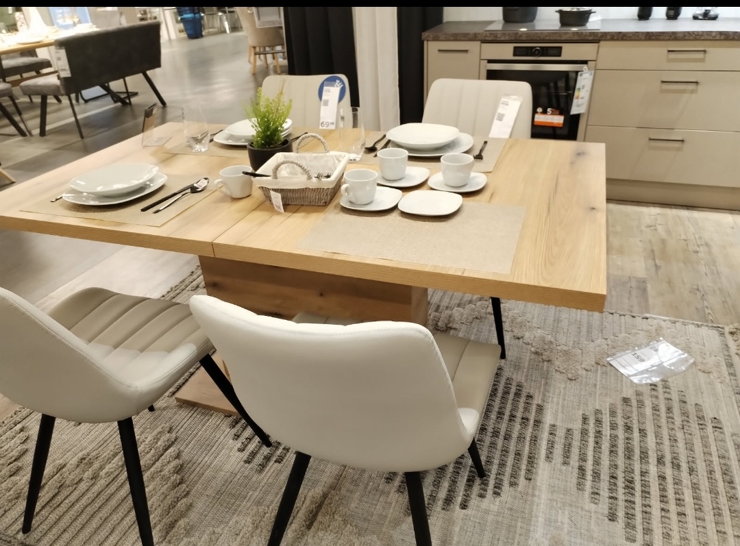 Jedálenský stôl - 2