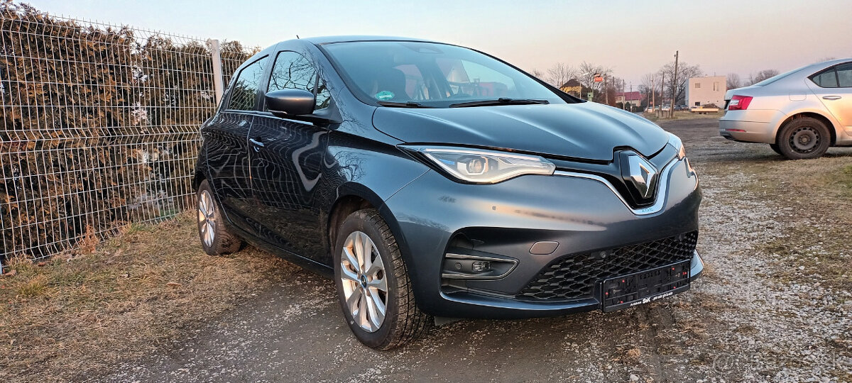 Renault Zoe 52kWh baterie, dojezd 300-400km, CCS rychlonab. - 2