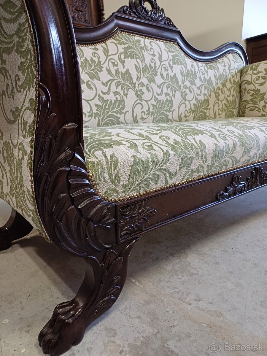 Staroẓ̌itná pohovka (sedač̣ka) - 2