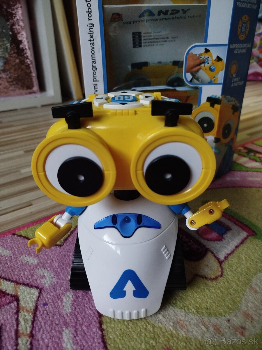 Andy programovateľný robot v top stave - 2