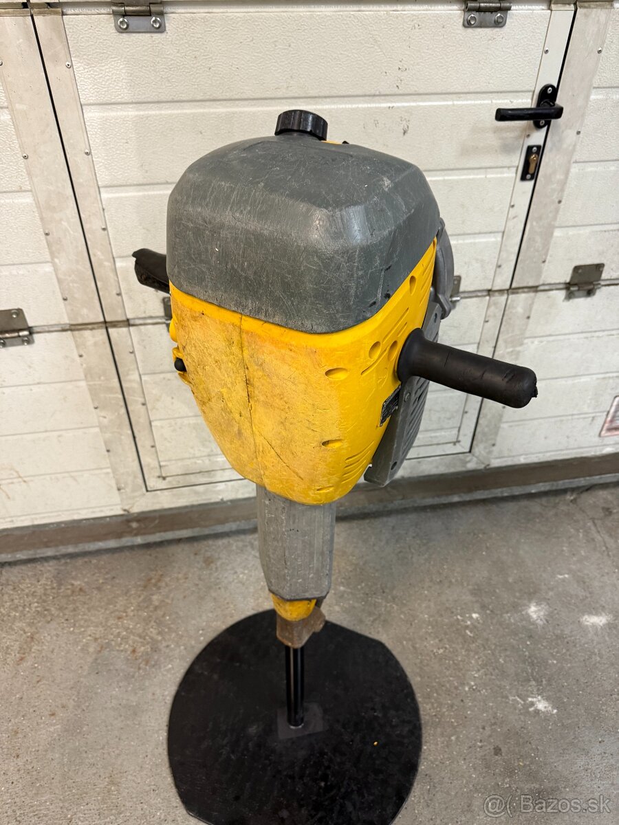 Benzínové búracie kladivo Wacker Neuson BH55 - 2