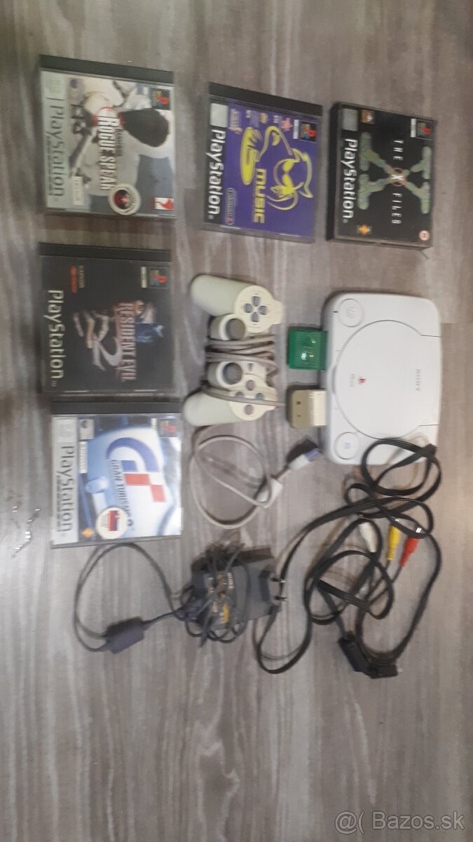 Sony PlayStation 1 Slim - 2