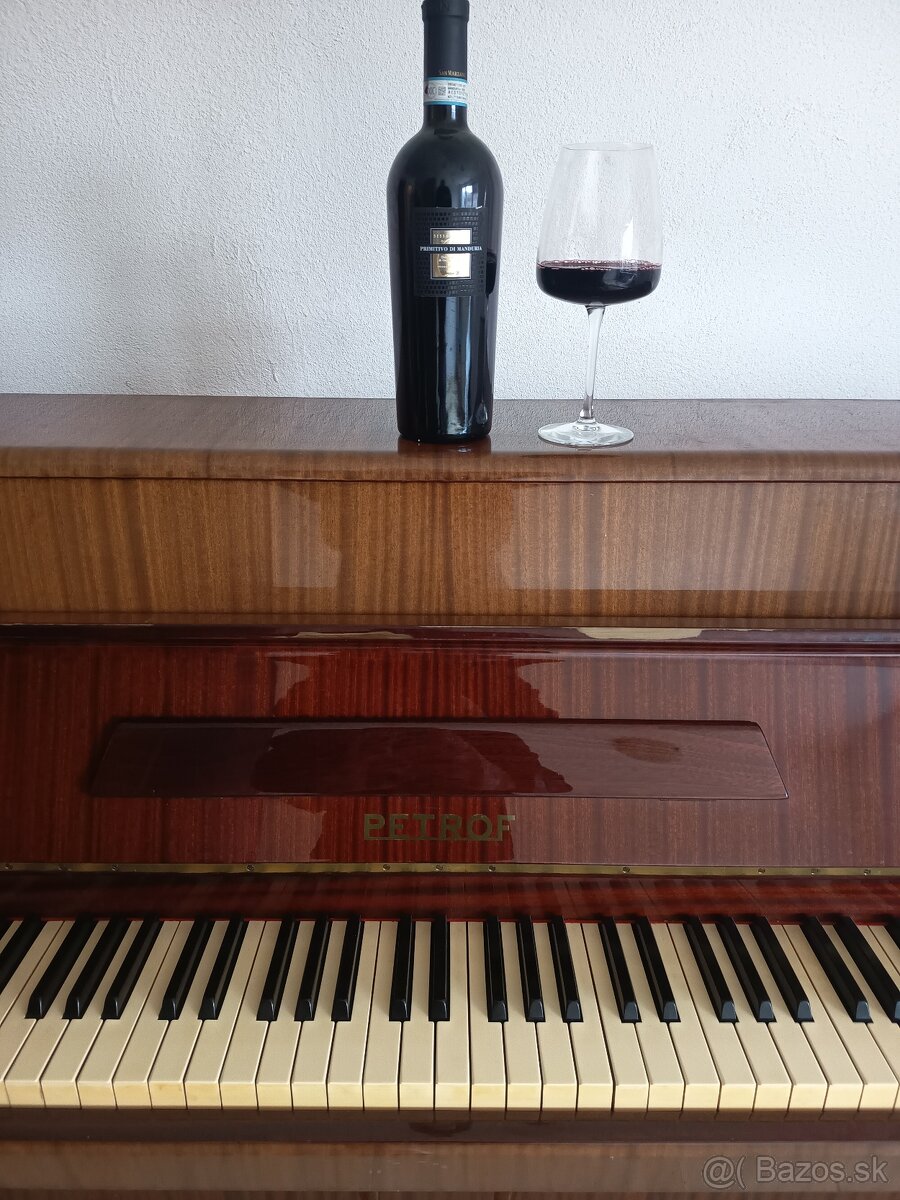 Predám klavír PETROF - 2