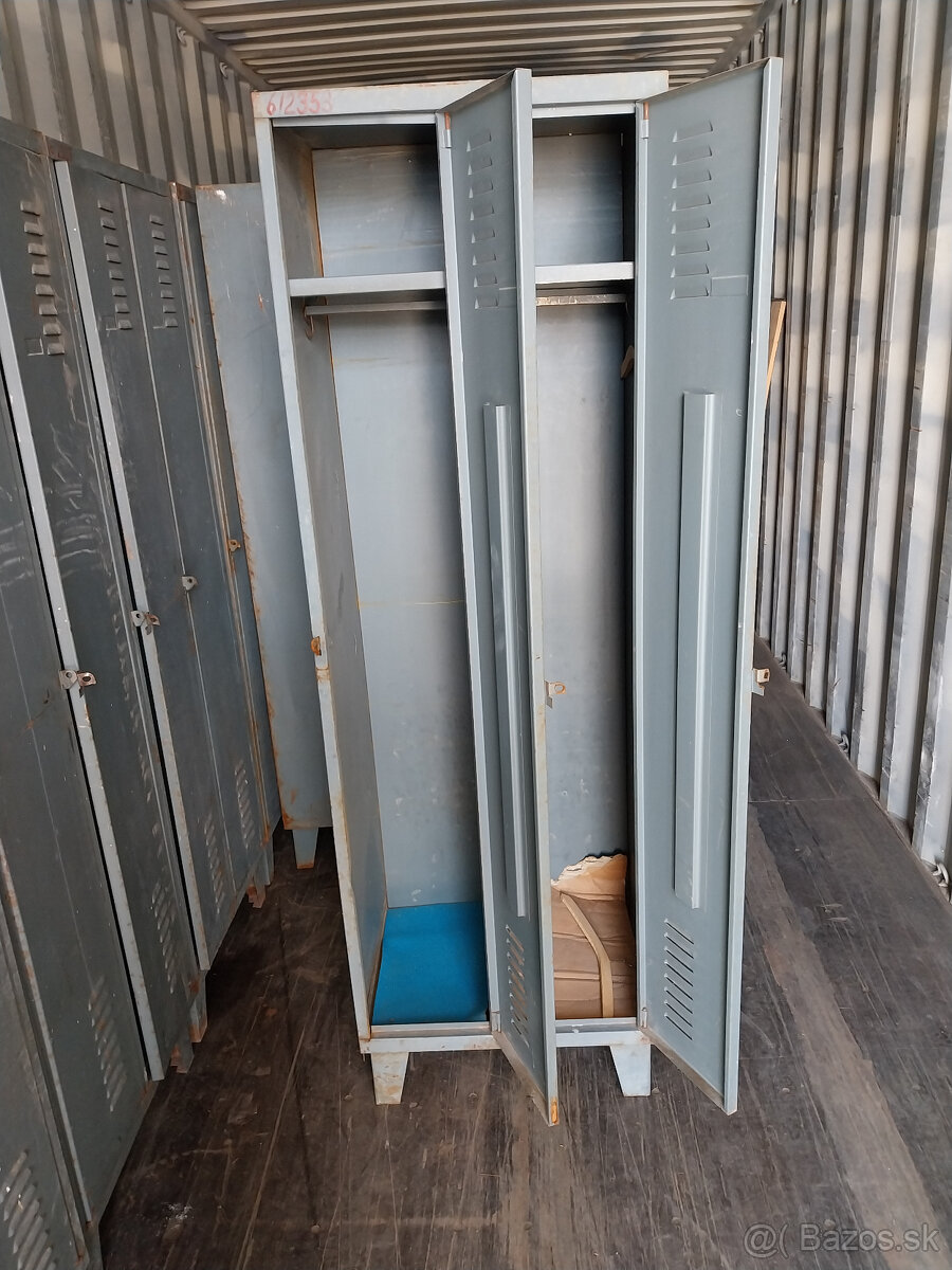 šatníková kovová 2-dverová skriňa - 2