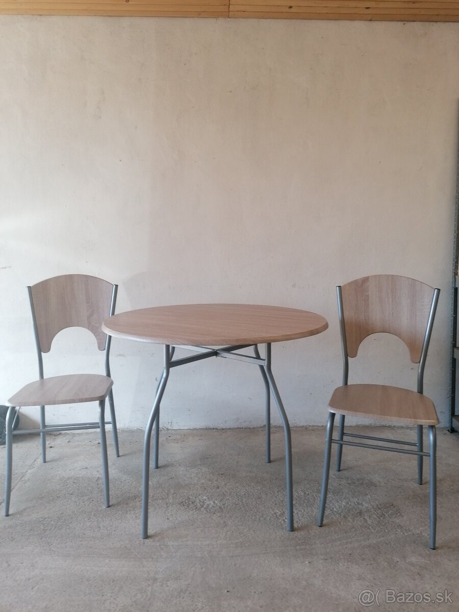 Kuchynské stoličky a stôl - 2