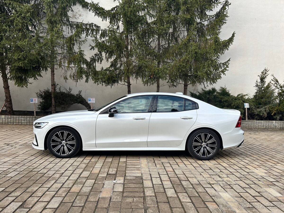 Volvo S60 B4 R-DESIGN 197PS rv.4/2022 - 2
