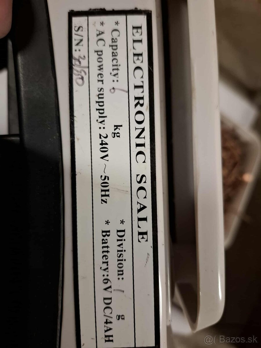 Predám digitálnu váhu do 6kg - 2