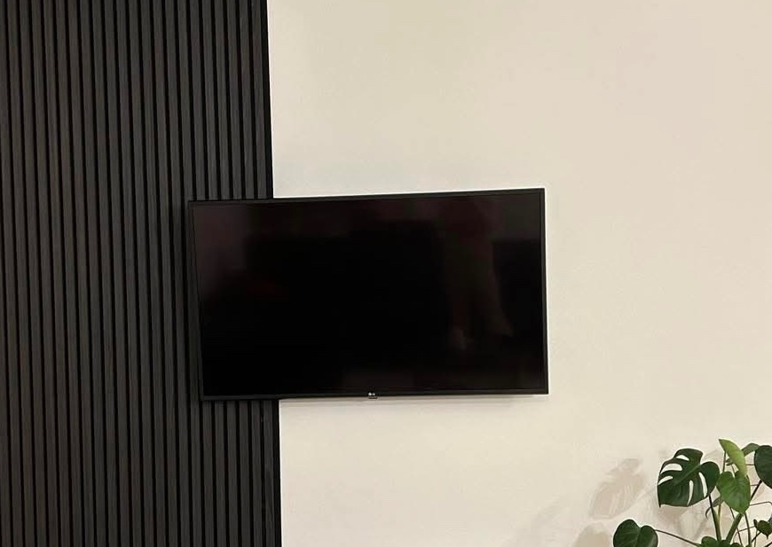 LG 49" 49UN71003LB - 2