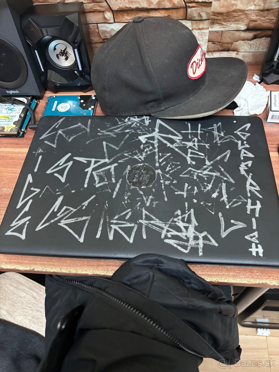 Hp 4jadrovi ddr4 ram atd.. funkčný 30€ - 2