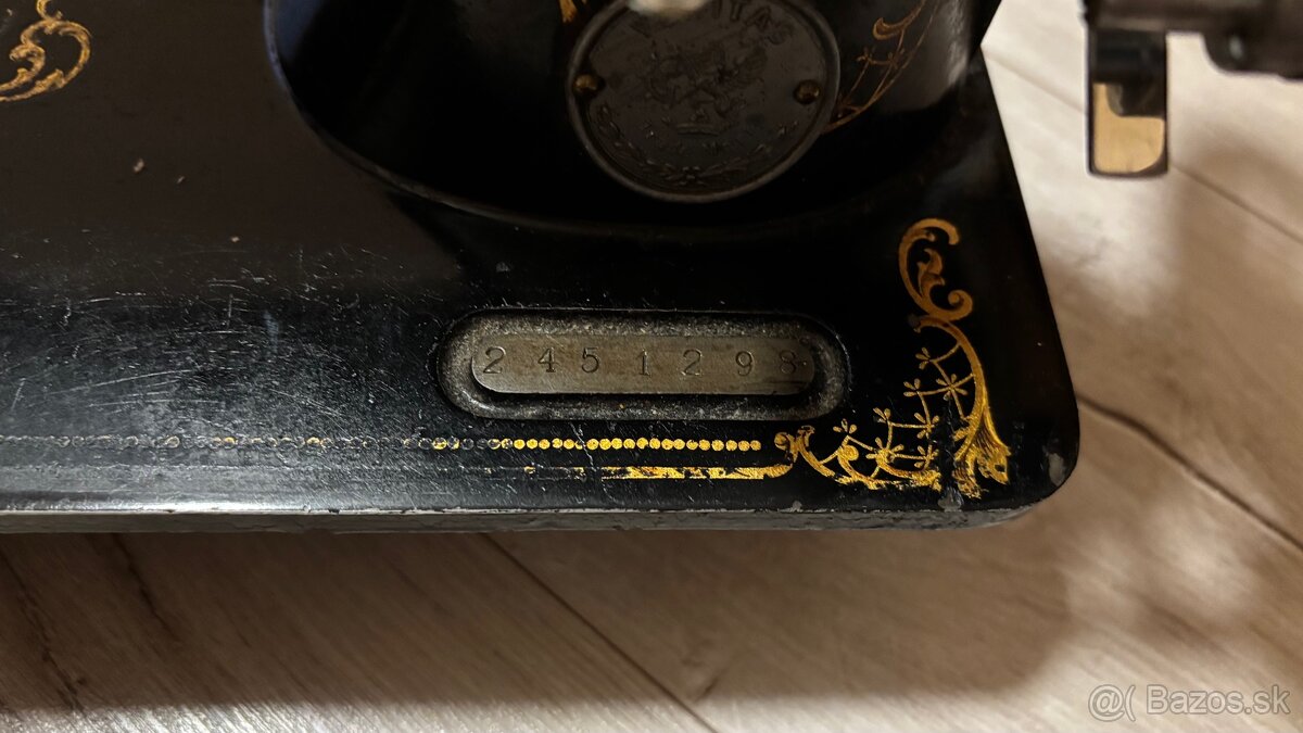 Starozitny šijaci stroj Veritas - 2