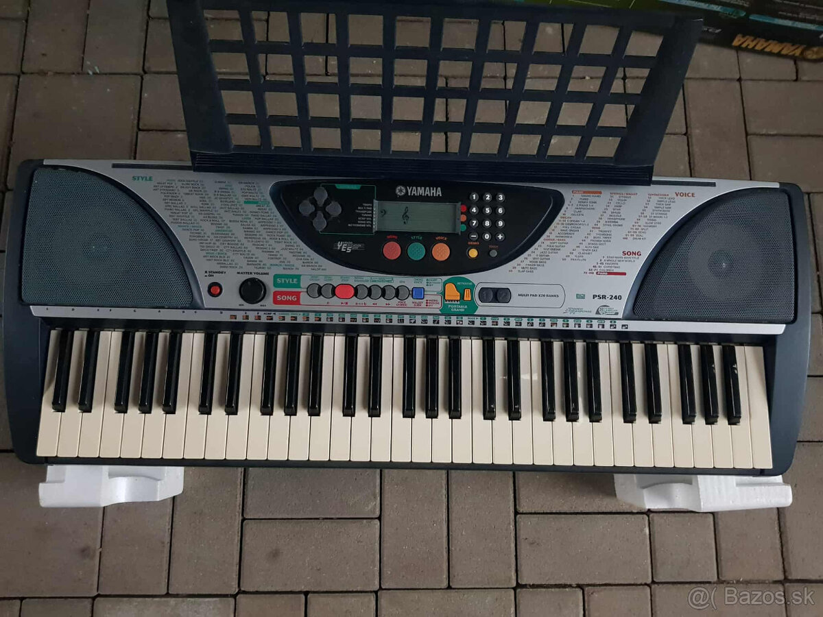 Klavír Yamaha PSR-240 - 2