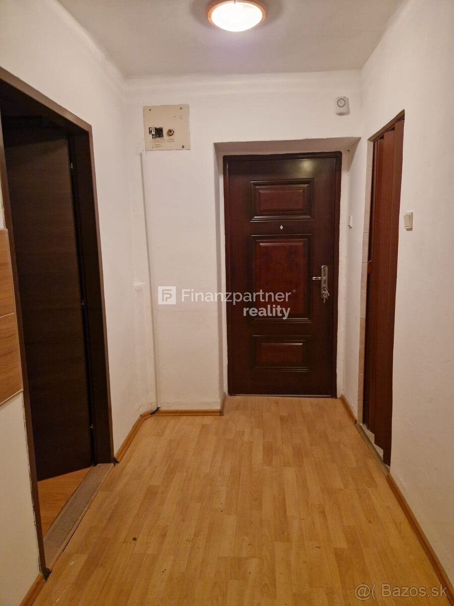 ( F001-112-GEKAa ) 2-izbový byt– Komárno - 2