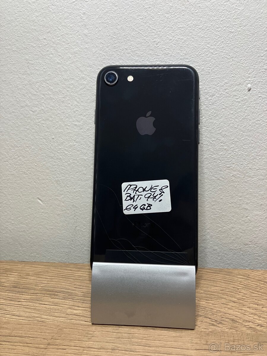 Predám iPhone 8 - 2