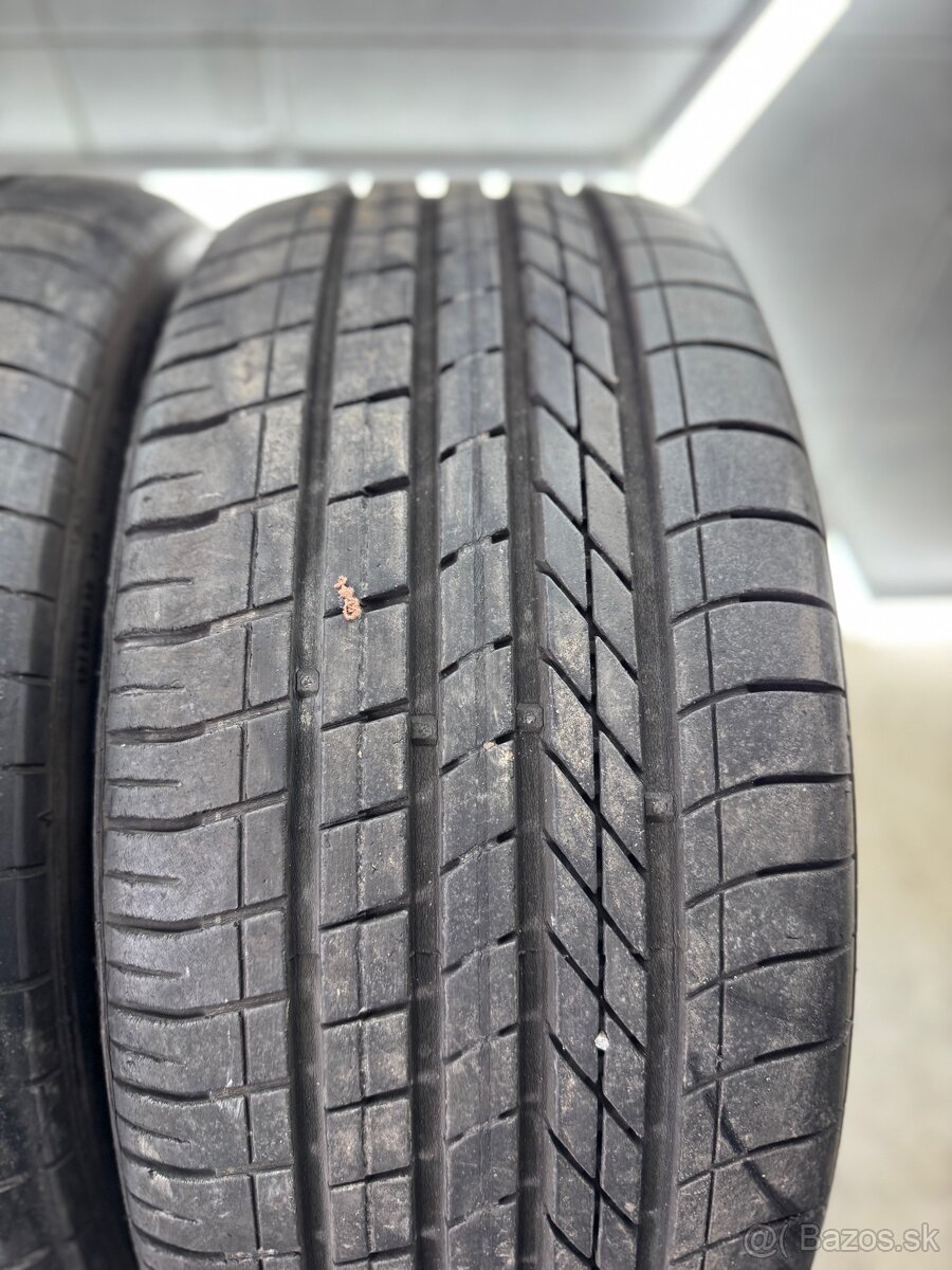 LETNÍ PNEU 245/40 R19 - 2