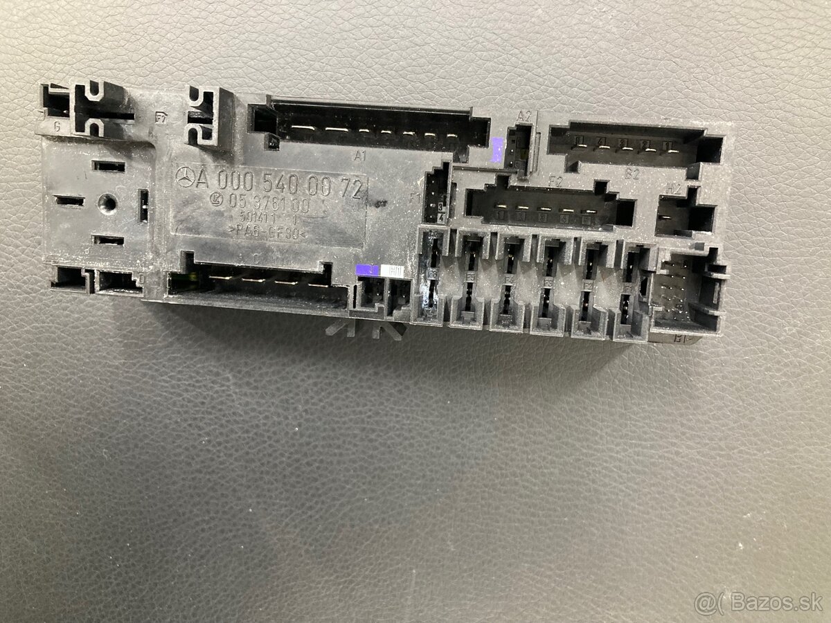 Poistkový box Mercedes clk w208 - 2