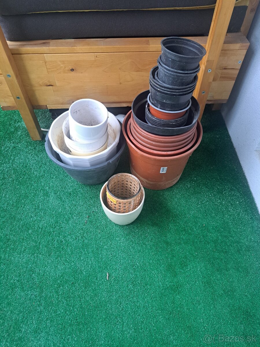 Predam plastove kvetinace - 2
