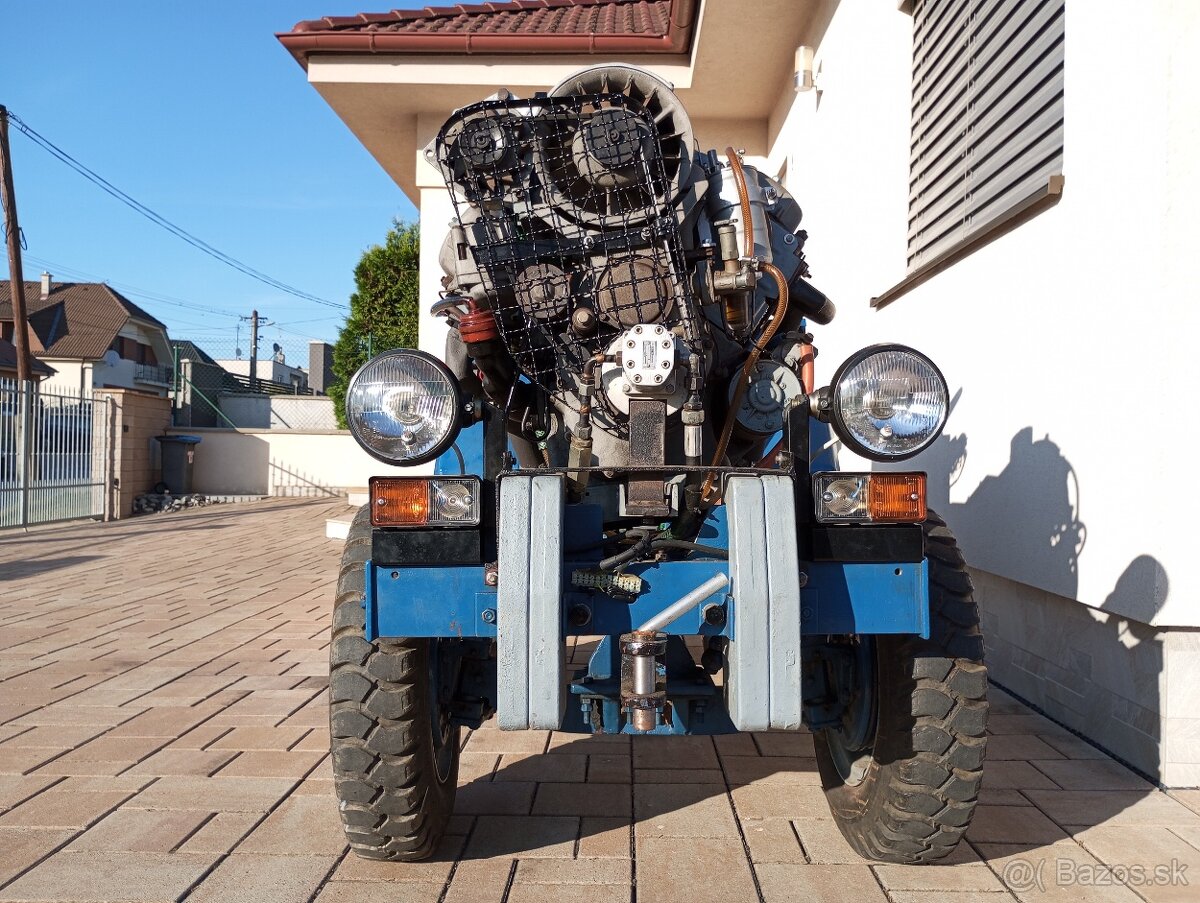 Traktor (motor 2 valec Multicar) s vlečkou a príslušenstvom - 2