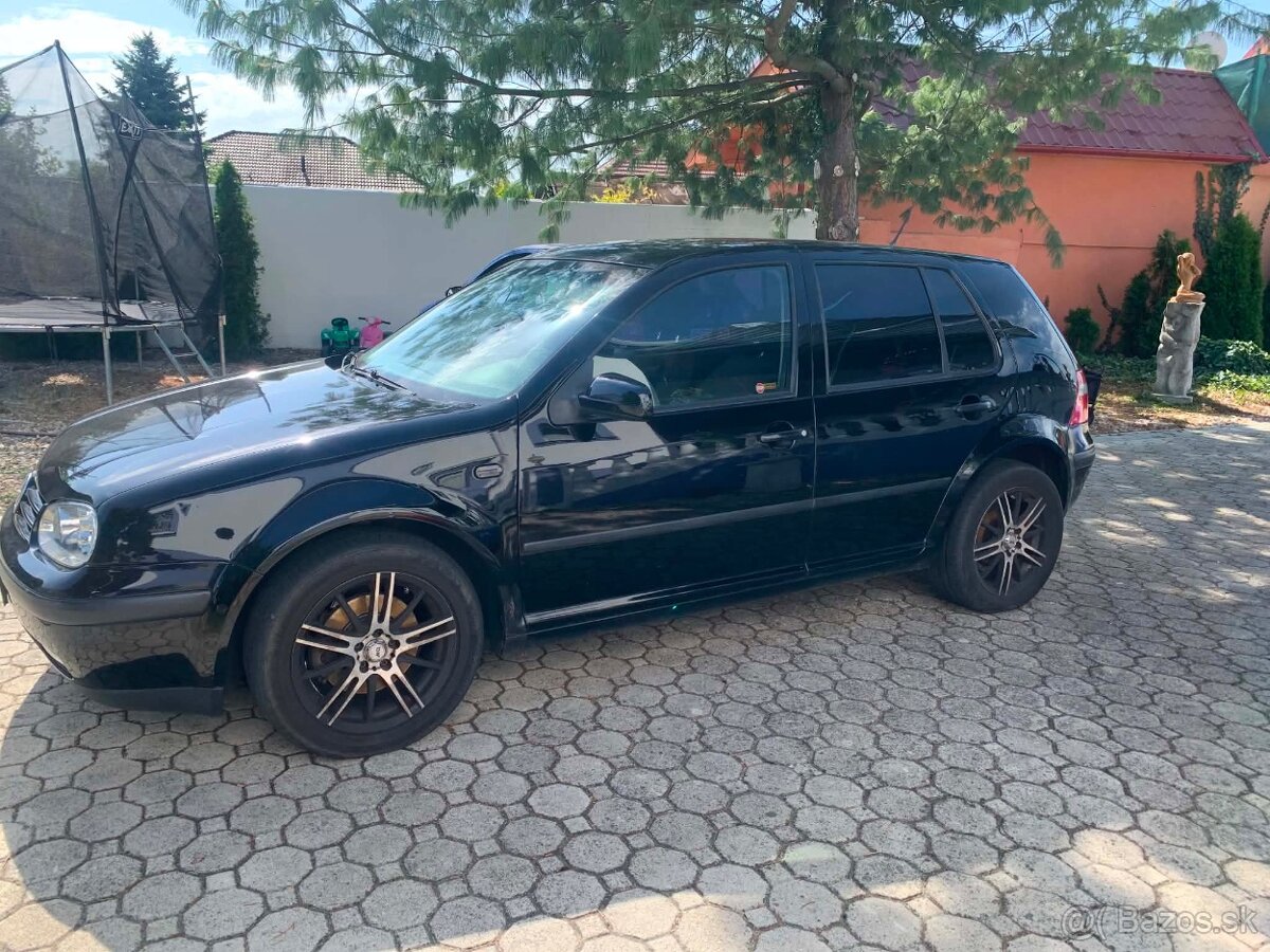Golf 4 - 2