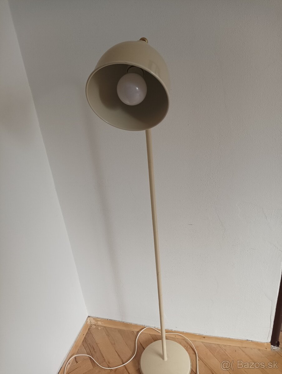 Stojaca lampa - 2