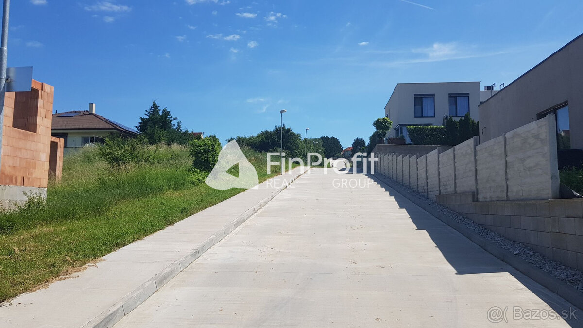 Predám stavebný pozemok Nitra - Šúdolská ulica. - 2