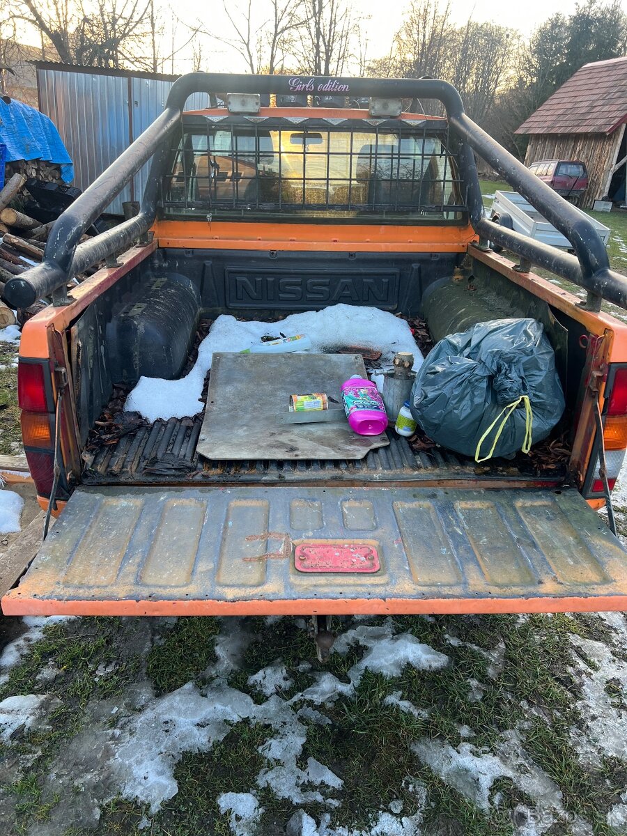 Nissan navara d21 - 2