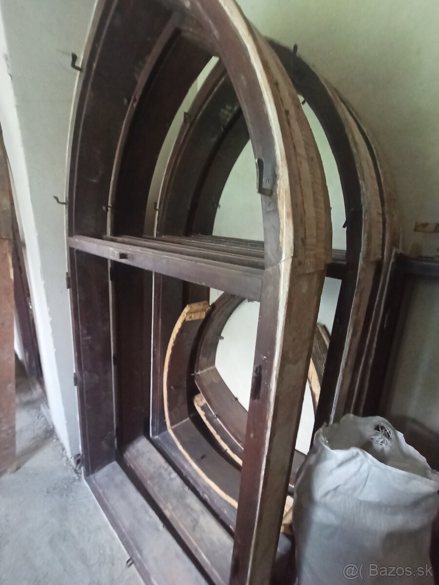 Rám gotického okna - 2