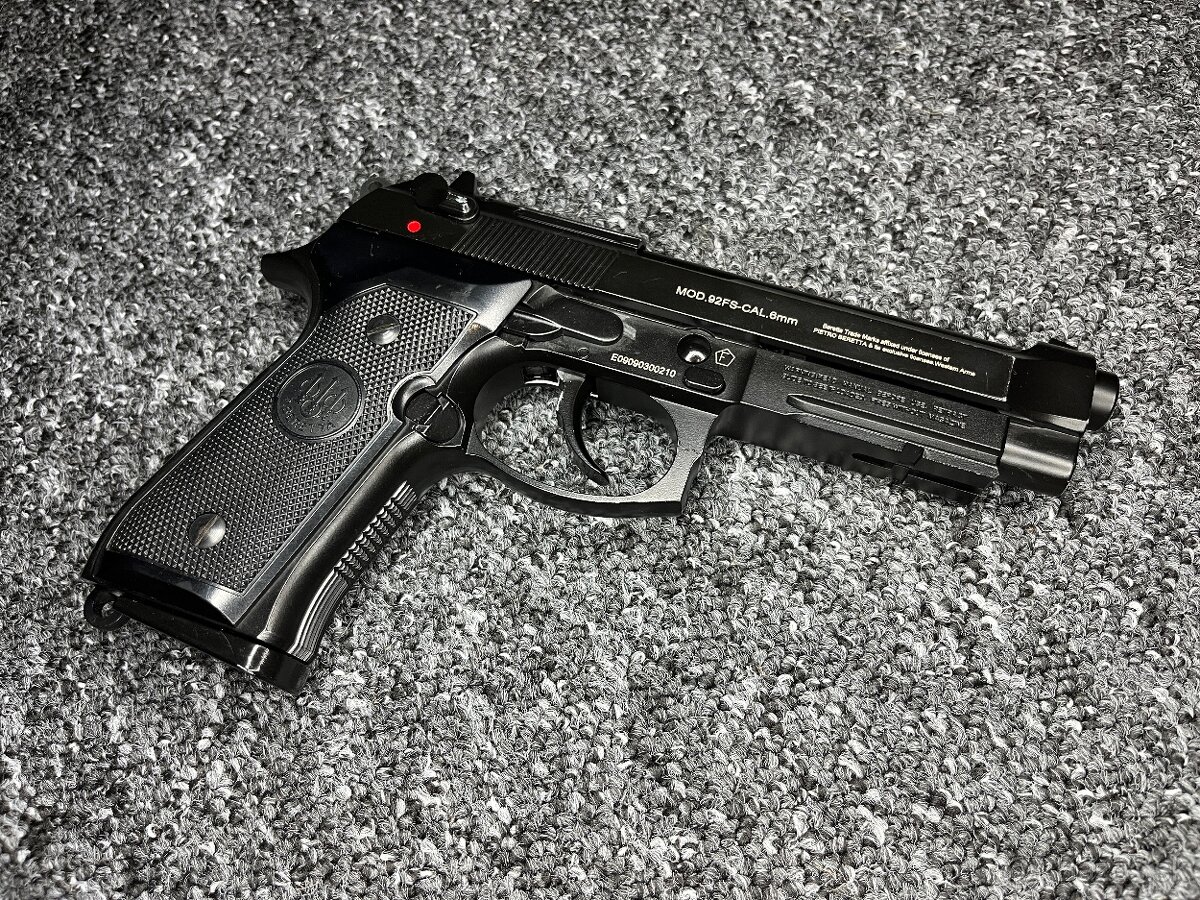Beretta 92FS Airsoft - 2