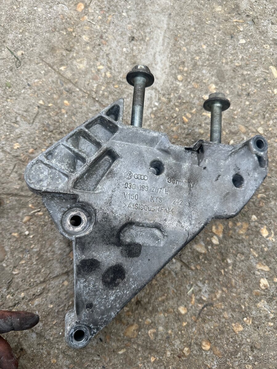 Drziaky motora prevodovky silentblok - 2