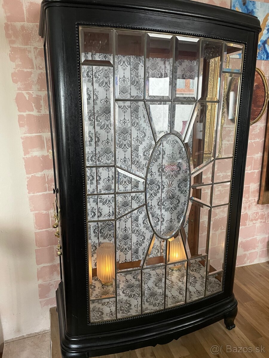 starozitna vitrina - 2