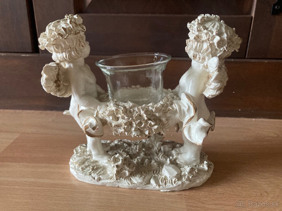 Svietnik v tvare anjelov - 2