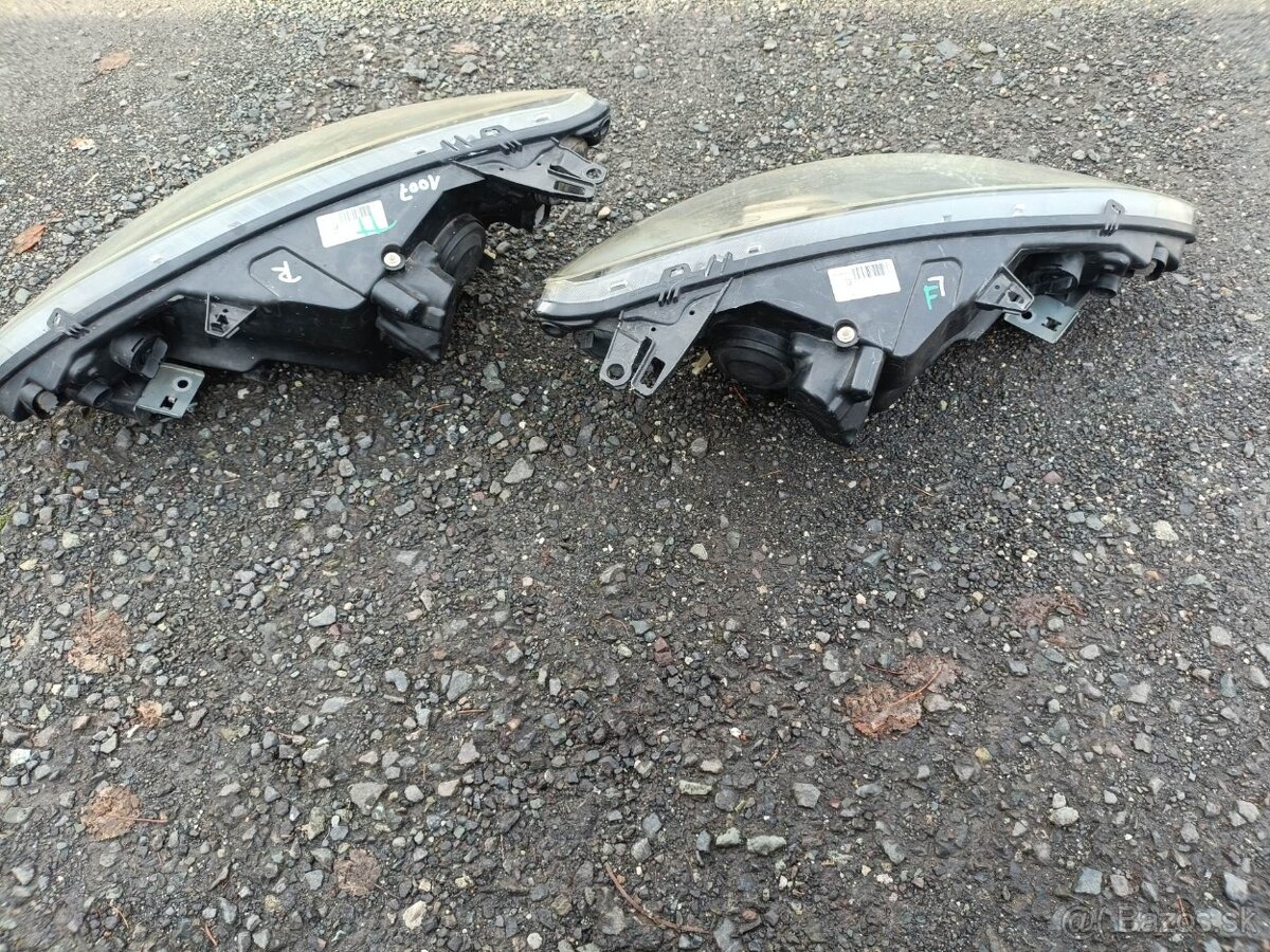 Predné svetla Peugeot 1007 - 2